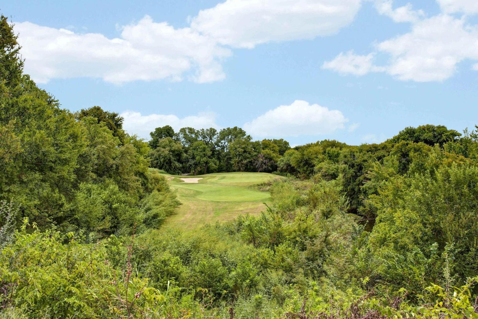Hotel Dallas/fort Worth Marriott & Golf Club At Champions Circle Roanoke